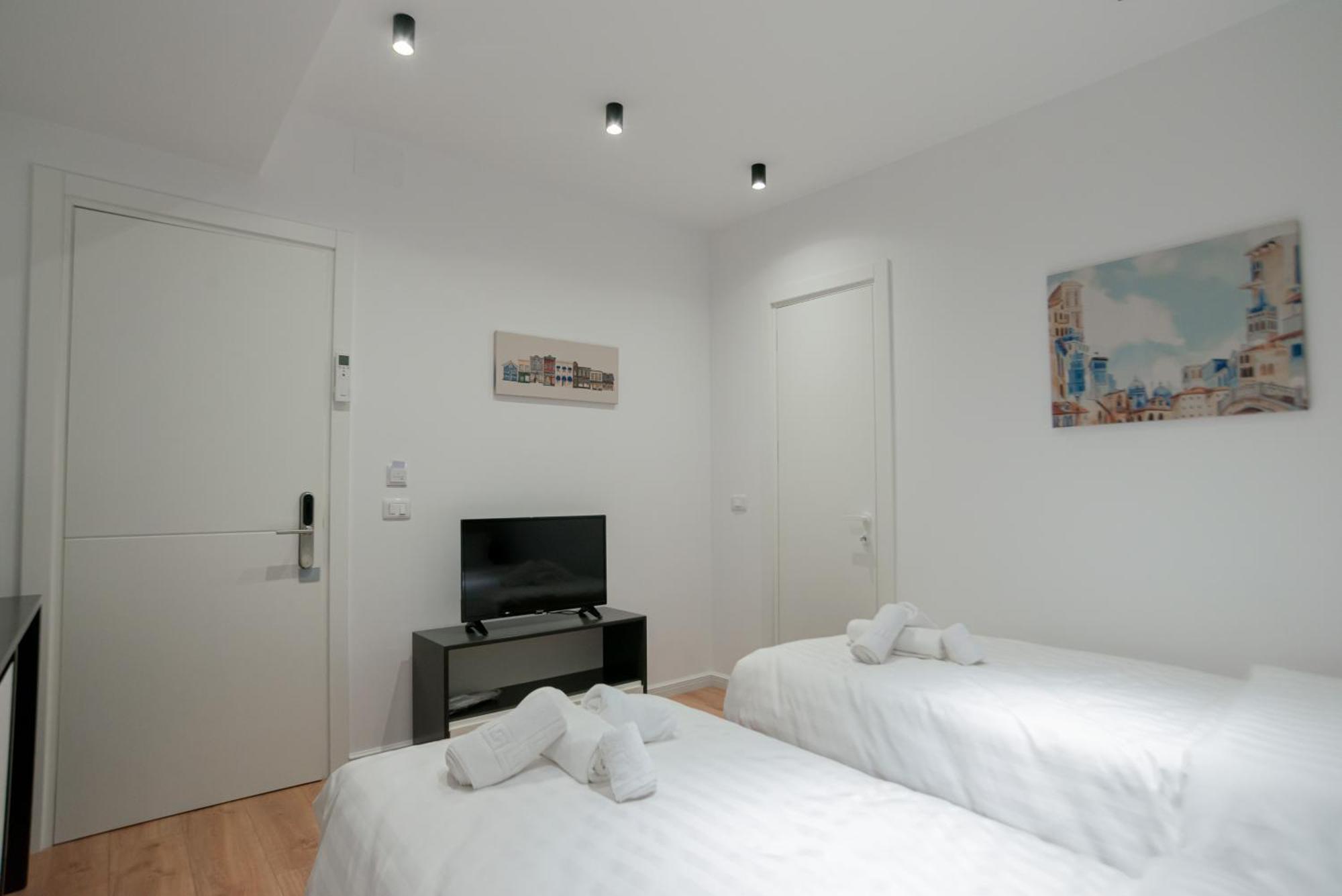 טיראנה La Gioia Apartment מראה חיצוני תמונה