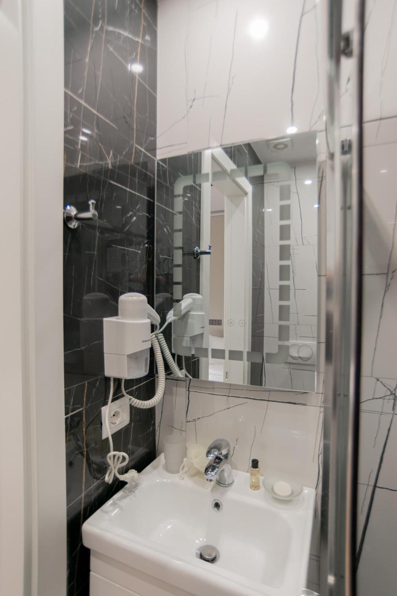 טיראנה La Gioia Apartment מראה חיצוני תמונה