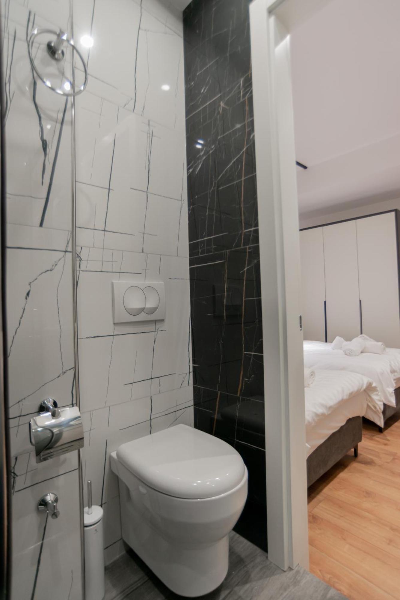 טיראנה La Gioia Apartment מראה חיצוני תמונה