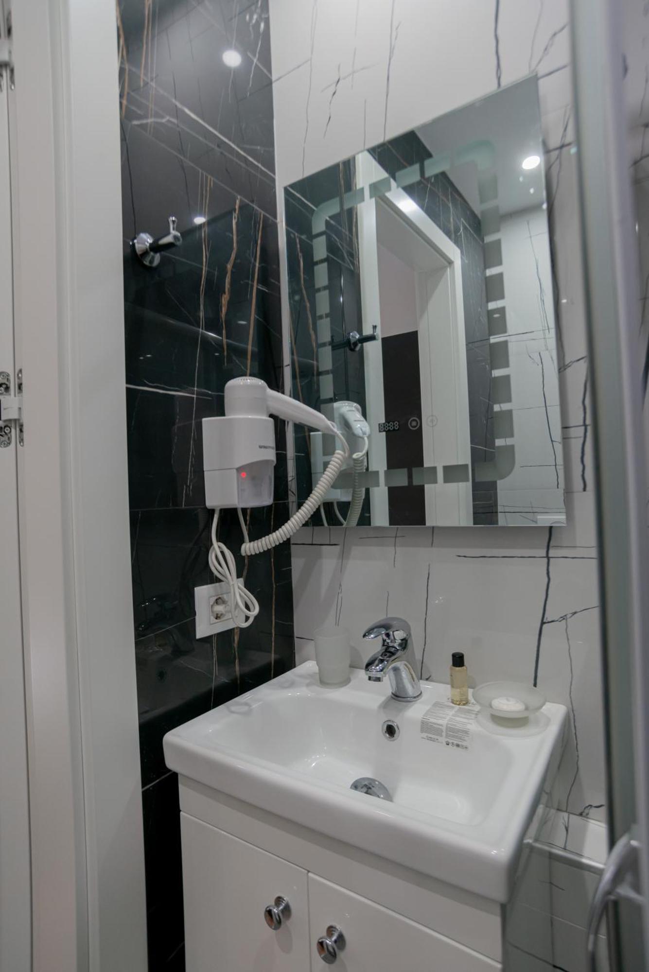 טיראנה La Gioia Apartment מראה חיצוני תמונה